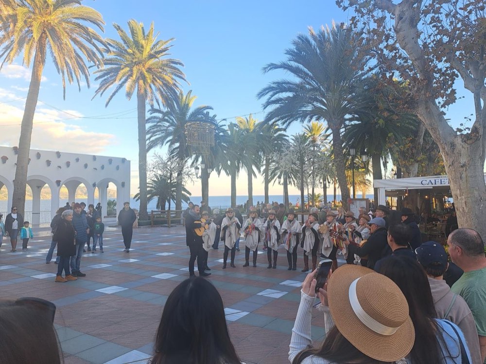 Musikgruppe auf dem Balcón de Europa in Nerja